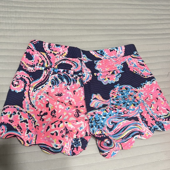 Lilly Pulitzer shorts - Picture 2 of 3